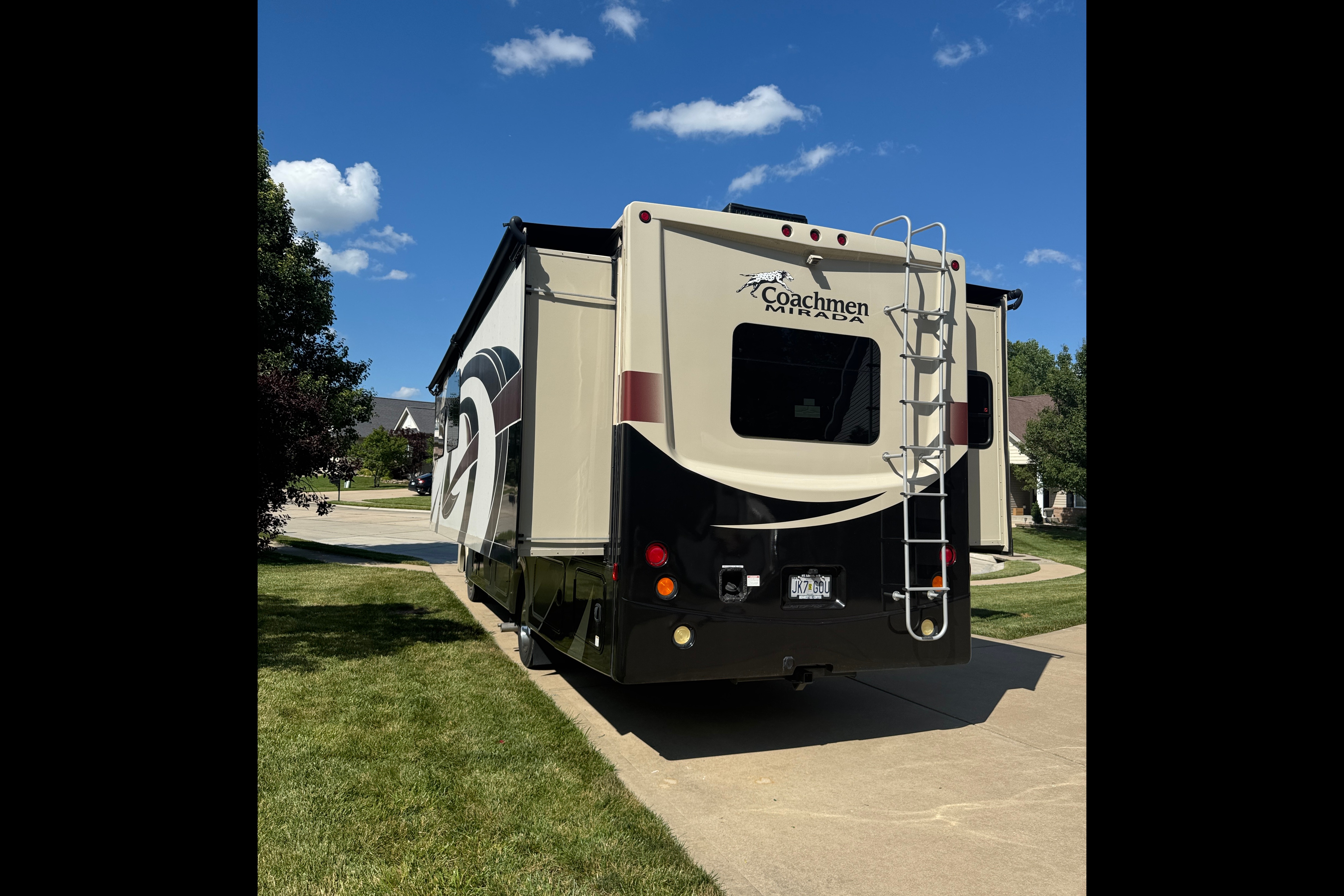 The Forest Park Cruiser - Luxury RV Experience