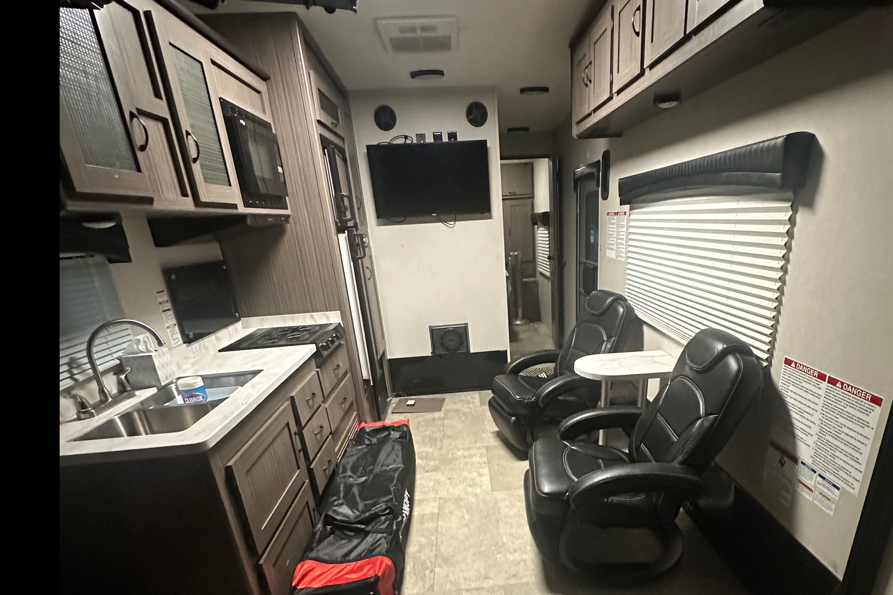 James's Coachmen 25QB Adrenaline Toy Hauler