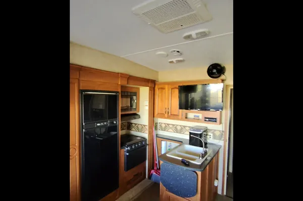 Optional HOT TUB on board, ALL 5 Star Reviews!
