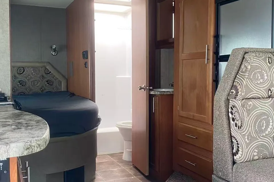 Fleet #C10 Class C with Dinette Slideout – Spacious Comfort for Families (Sleeps 4 Adults + 2 Kids)