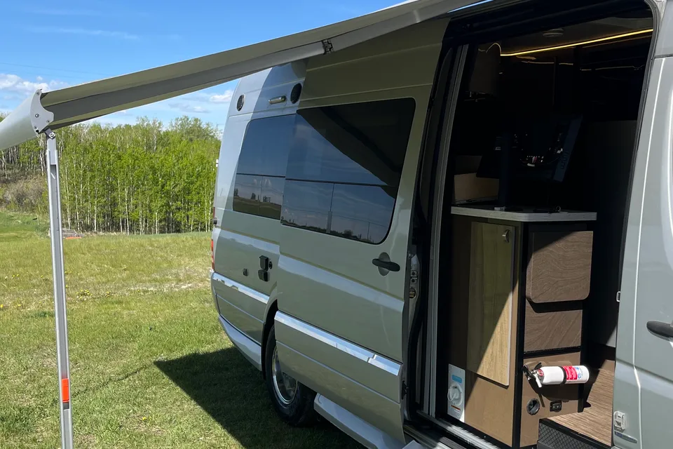 Oszi's Winnebago B Class M Benz Sprinter Class B