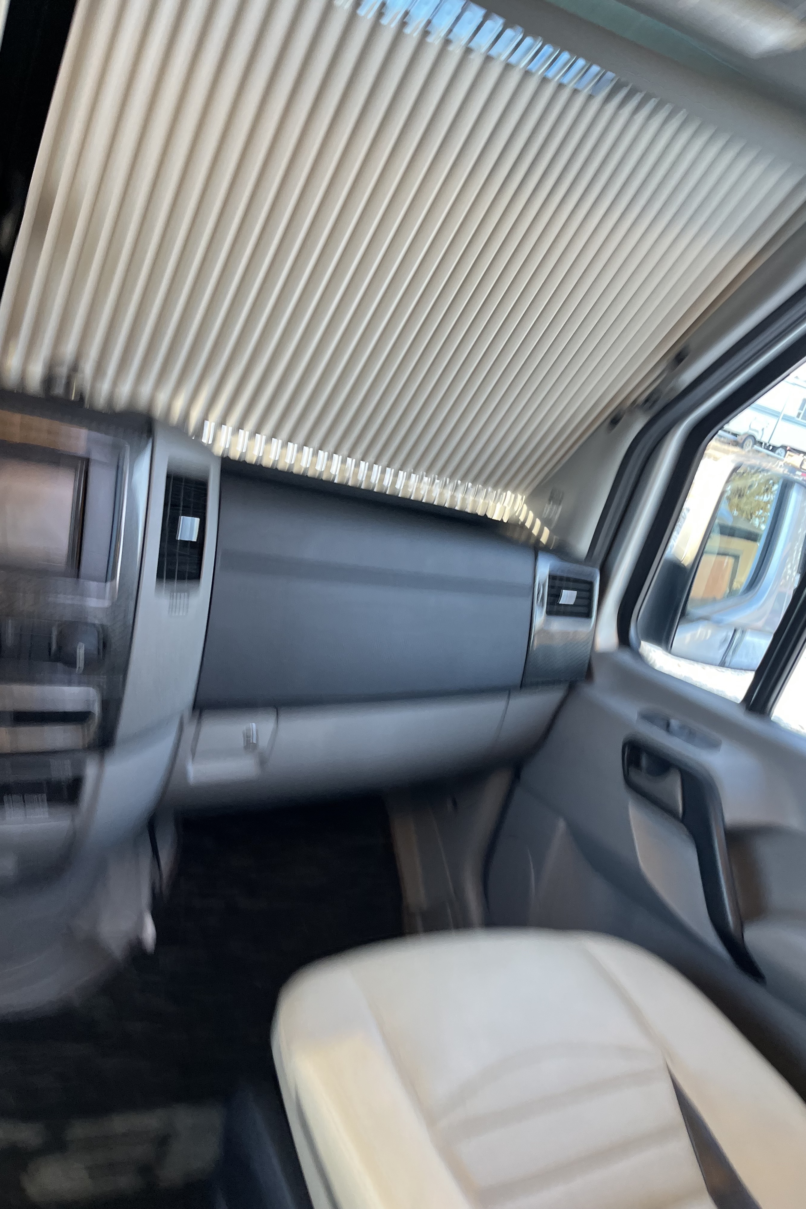 Oszi's Winnebago B Class M Benz Sprinter Class B