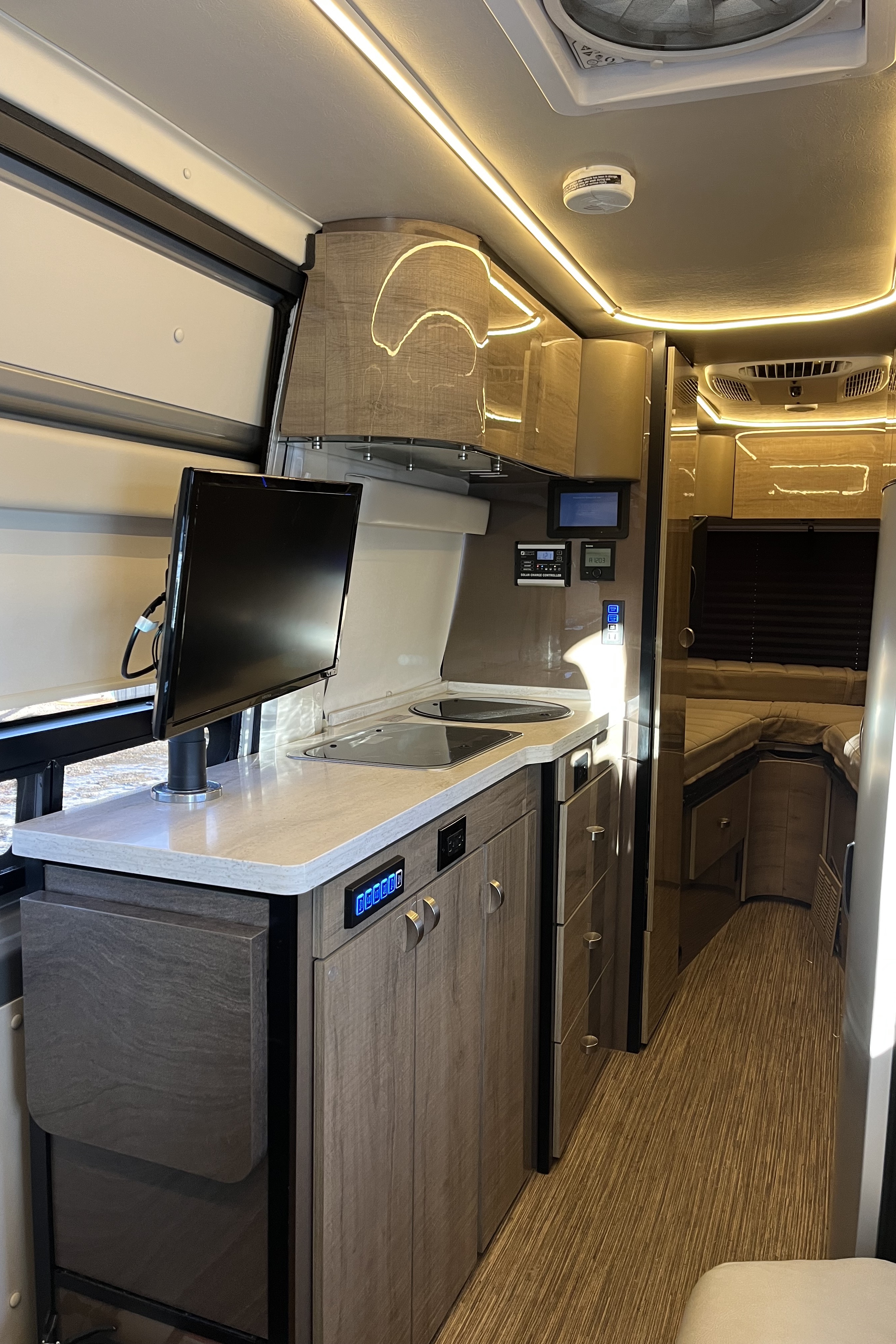 Oszi's Winnebago B Class M Benz Sprinter Class B