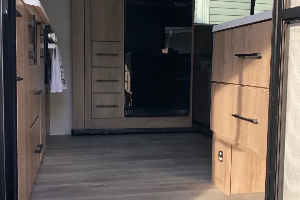 Monarch Meadows Imagine Gulfstream Grand Design Travel Trailer