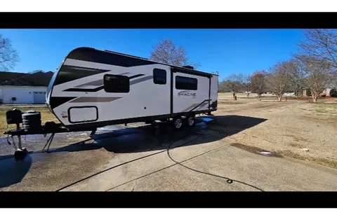 Monarch Meadows Imagine Gulfstream Grand Design Travel Trailer