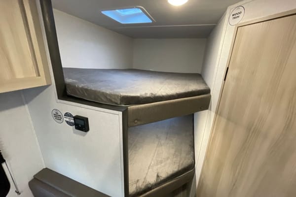 SILVER LAKE LE 17BHLE Travel Trailer
