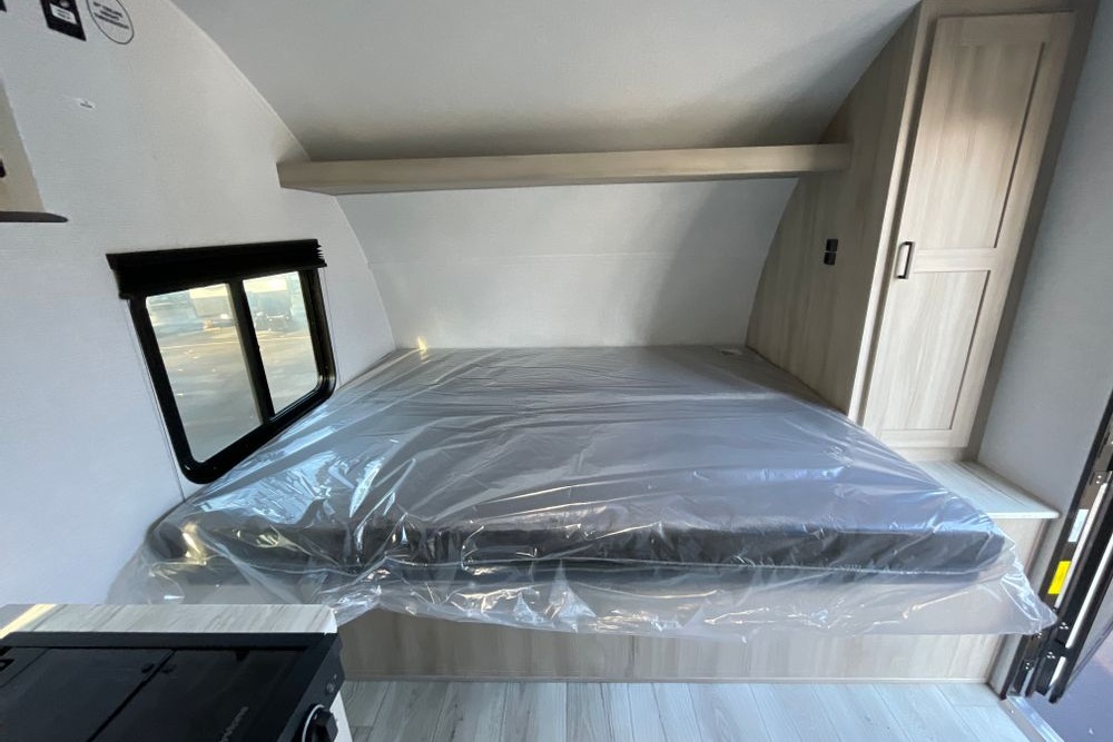 SILVER LAKE LE 17BHLE Travel Trailer