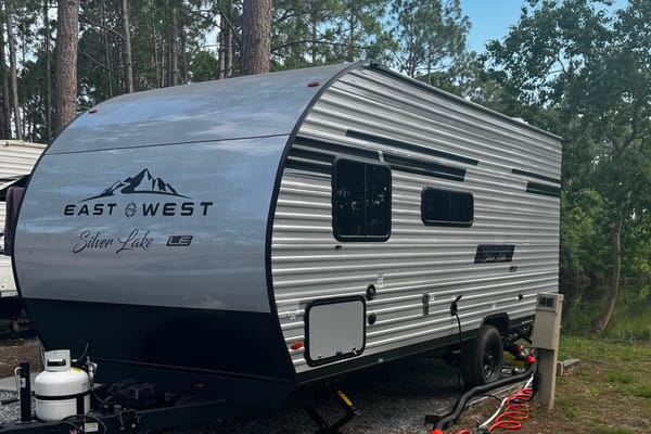 SILVER LAKE LE 17BHLE Travel Trailer