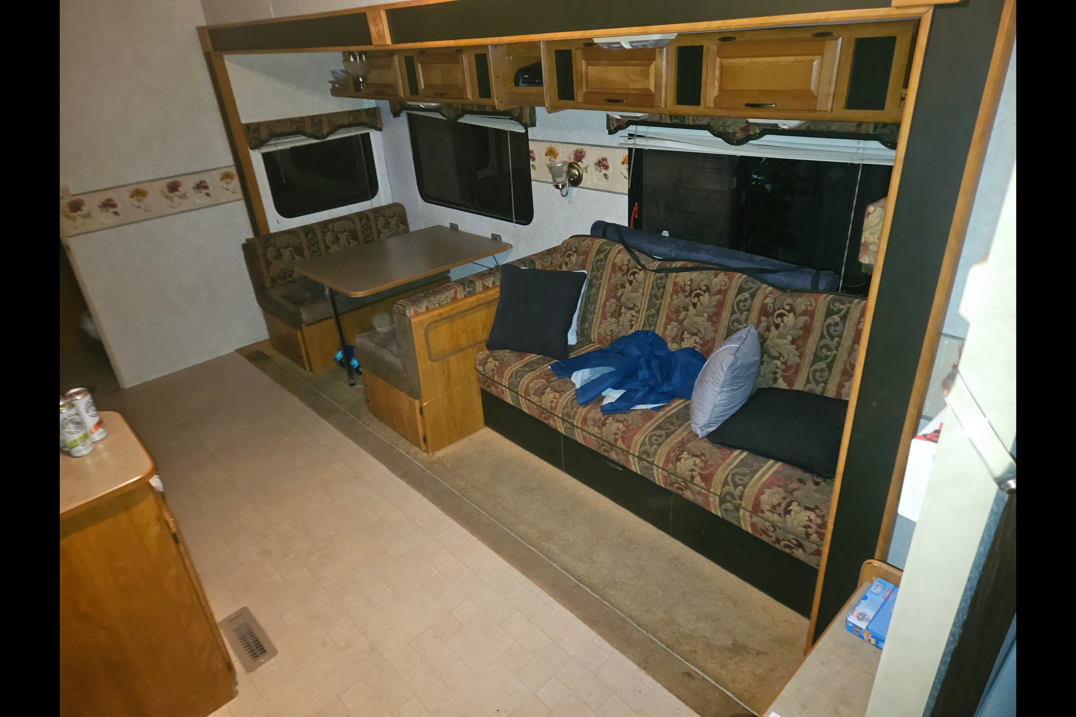 Jessy's Fleetwood Prowler Fifth Wheel