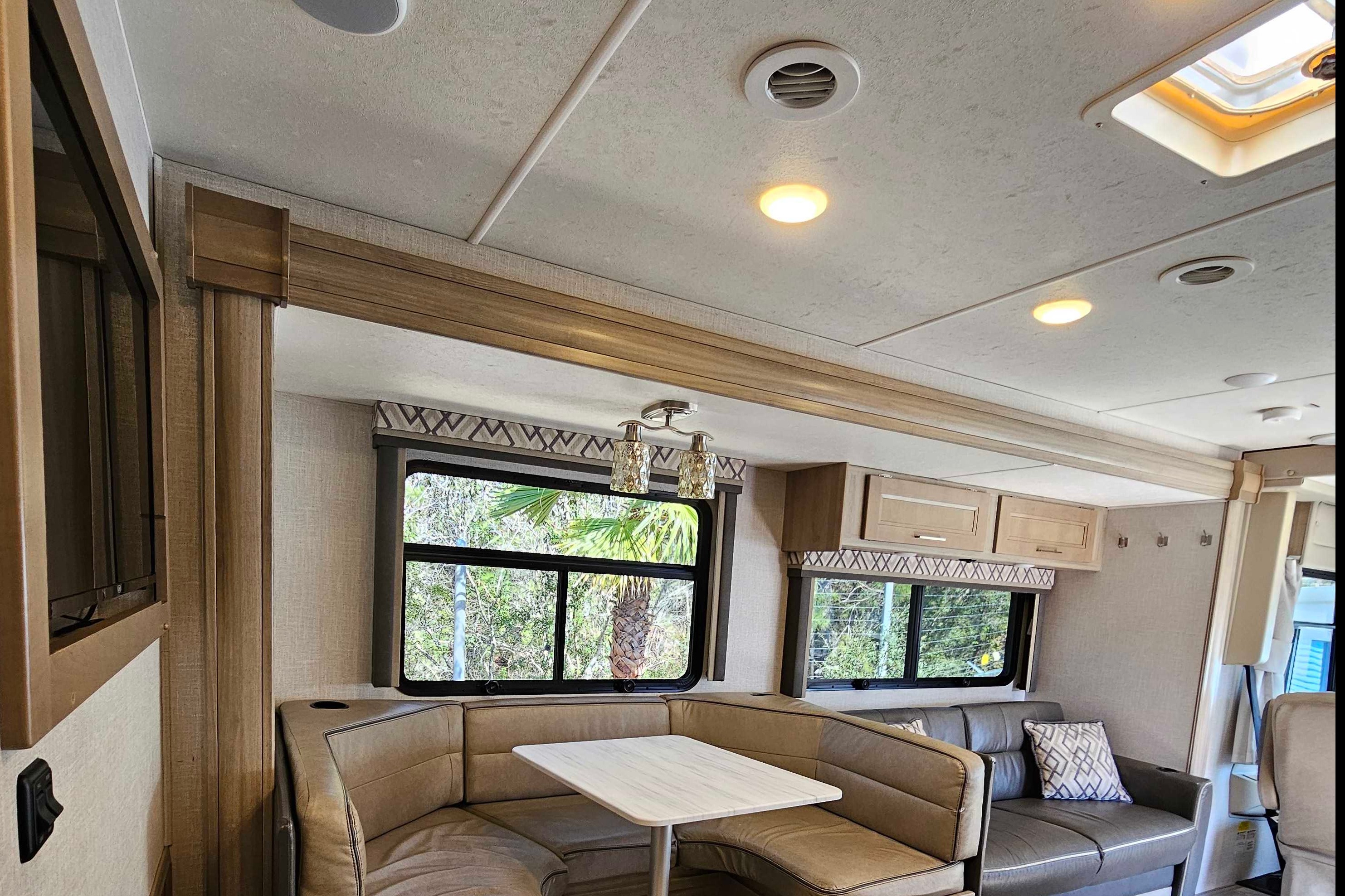 Coachmen Mirada35bh Class A