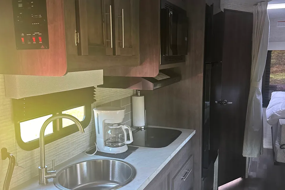 NEW Jayco RedHawk SE 22CF Class C