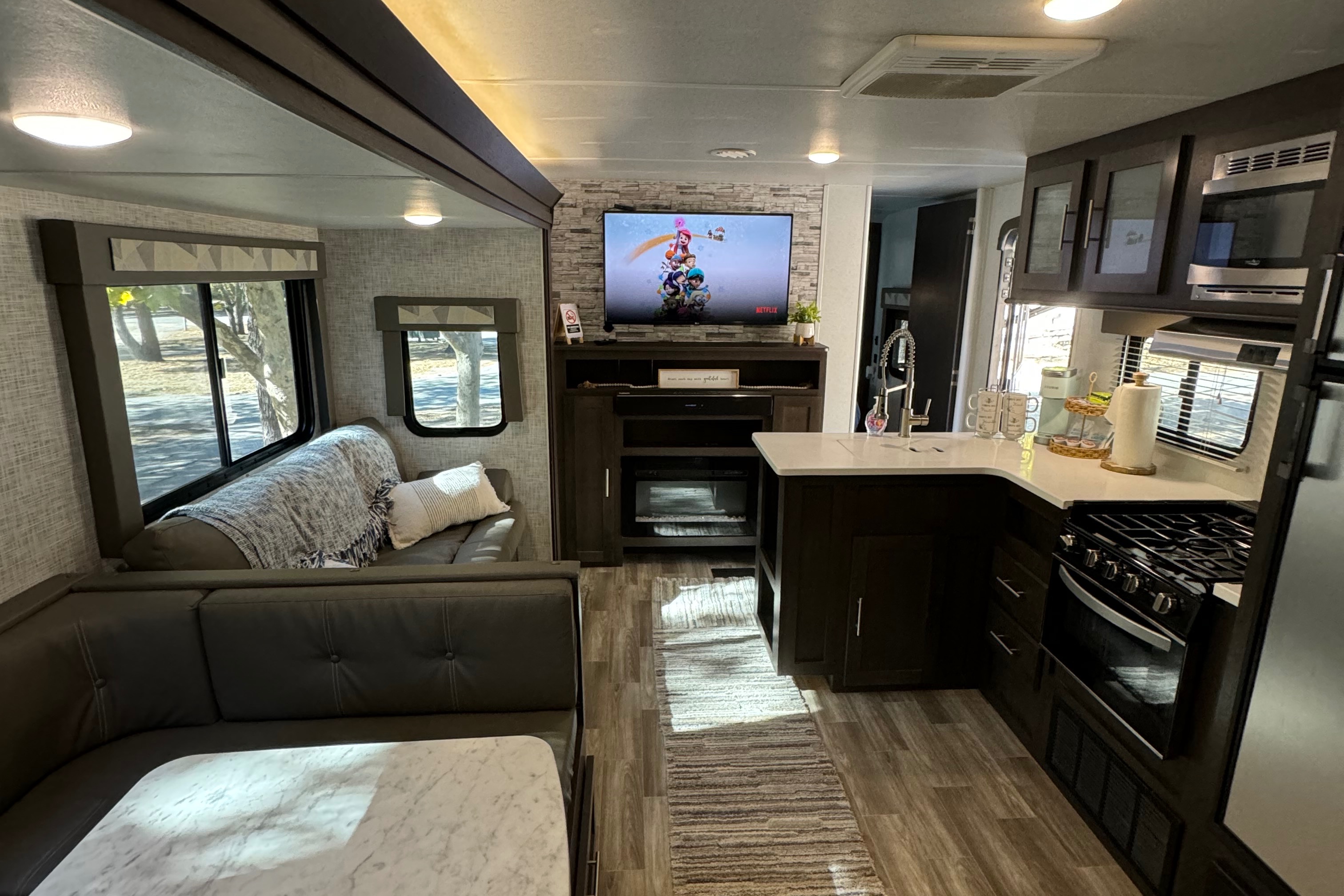 Your next getaway! Forest River Wildwood 30 footer with slideout!