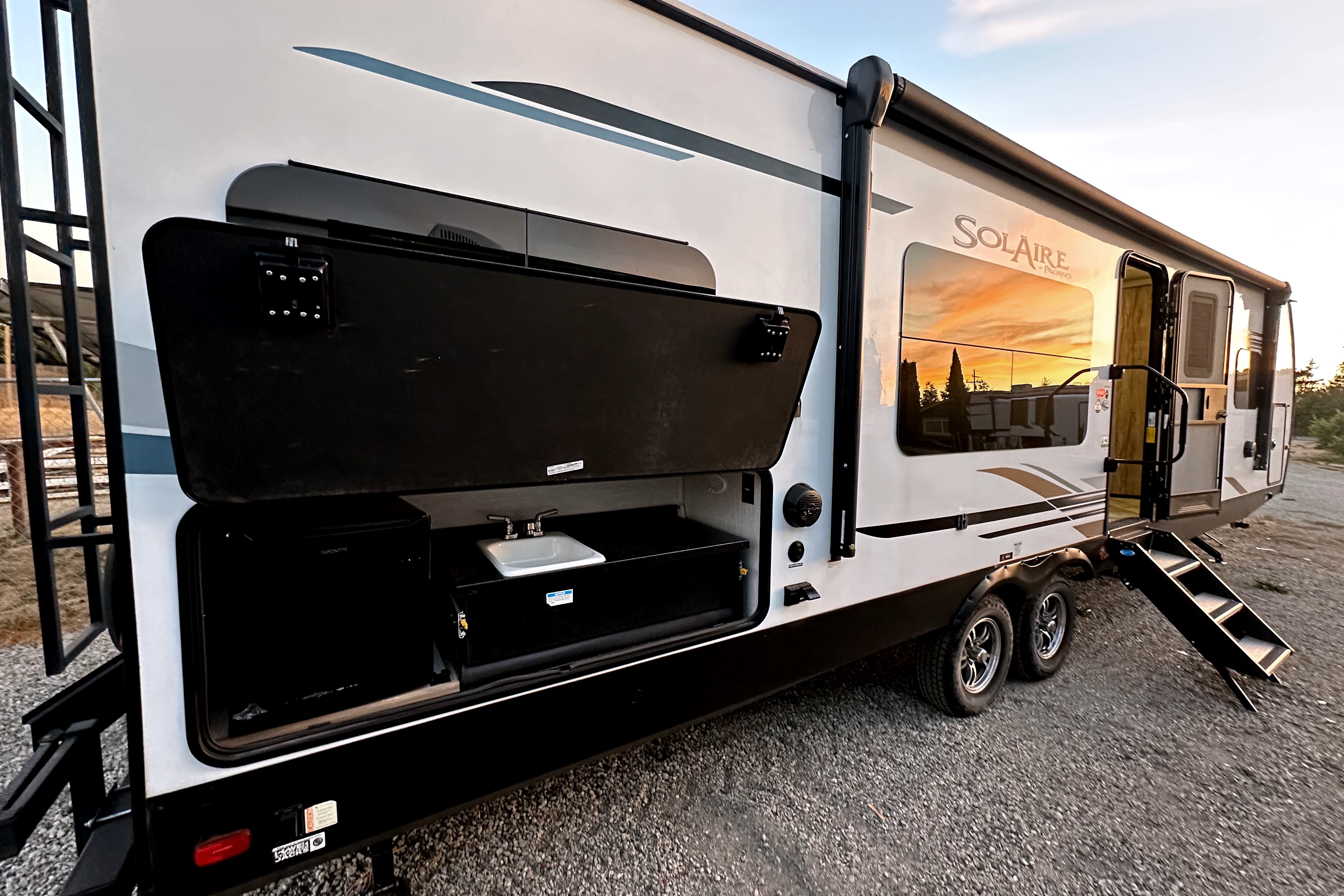 Sleeps 6 - New 2022 Travel Trailer Palomino