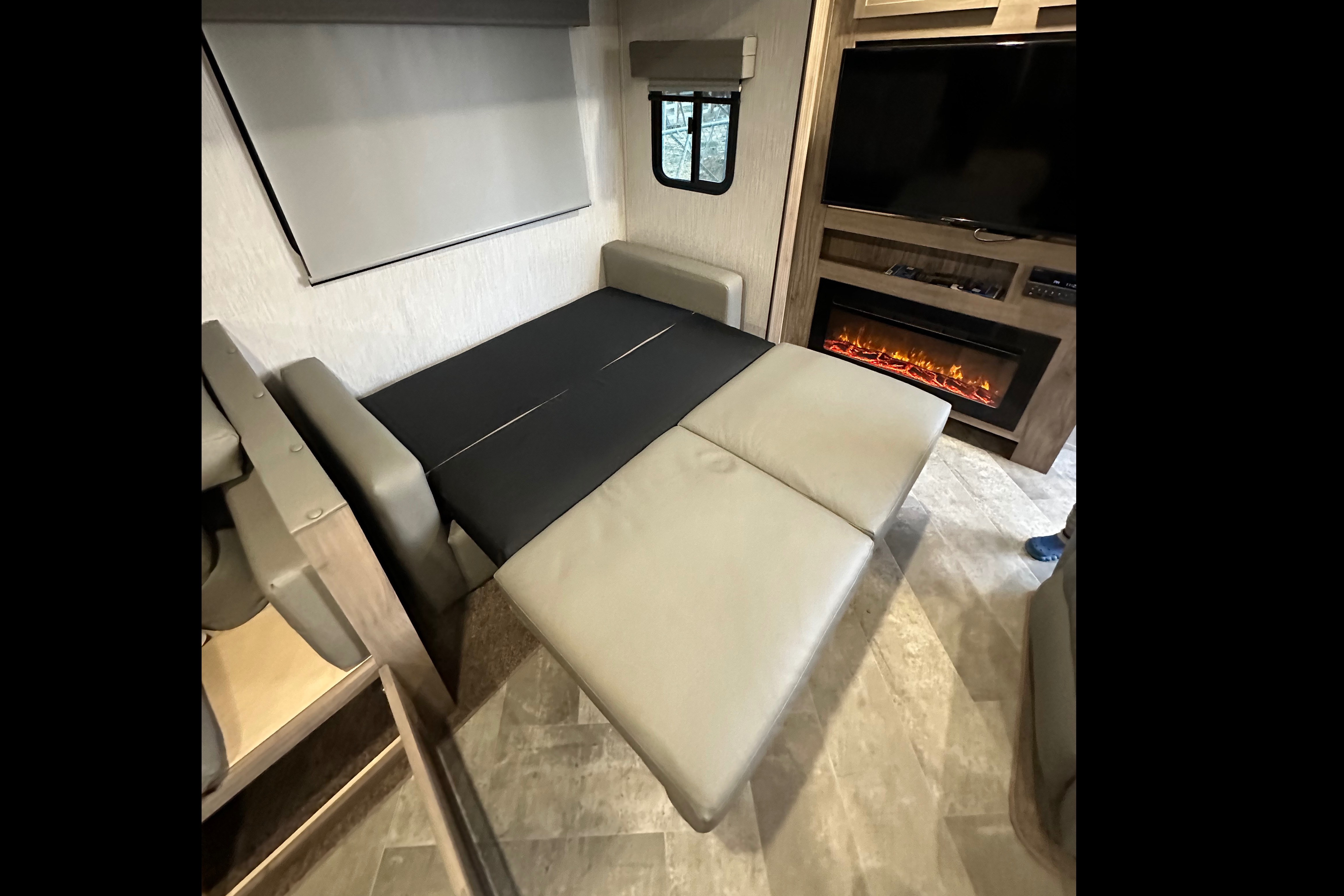 Sleeps 6 - New 2022 Travel Trailer Palomino