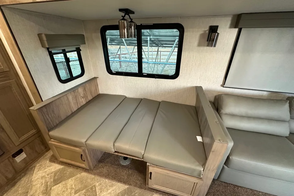 Sleeps 6 - New 2022 Travel Trailer Palomino