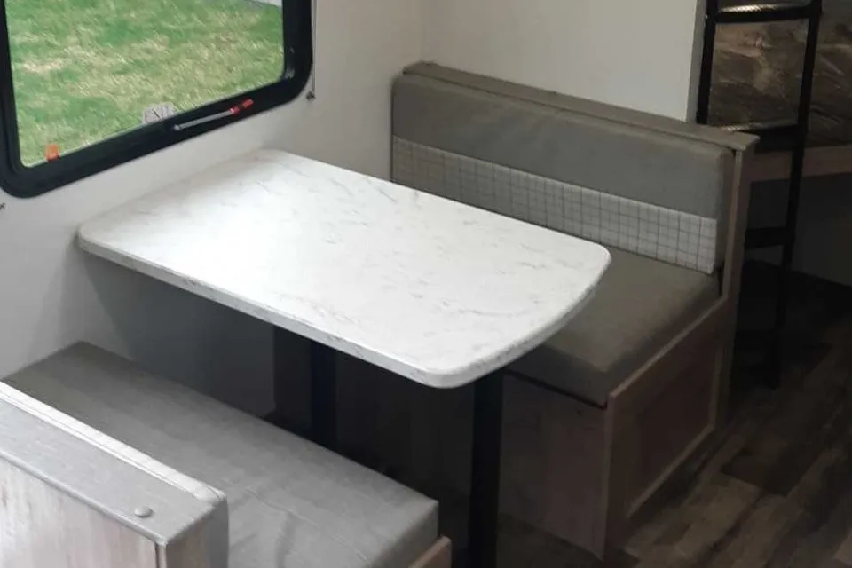 Gulf Stream Grand river 22 foot Travel Trailer