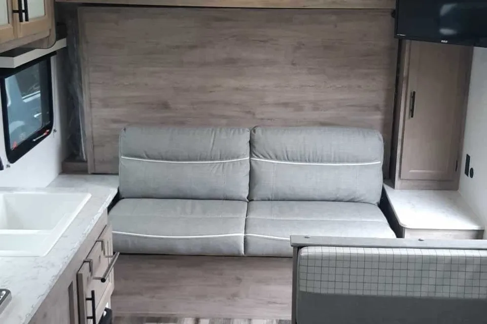 Gulf Stream Grand river 22 foot Travel Trailer