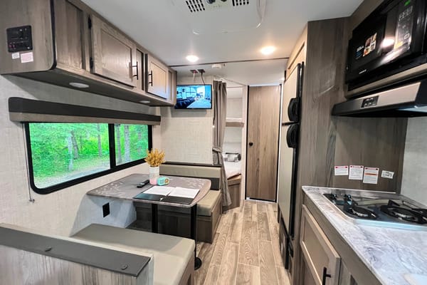 RKG 2022 Gulf Stream Ameri Lite Travel Trailer