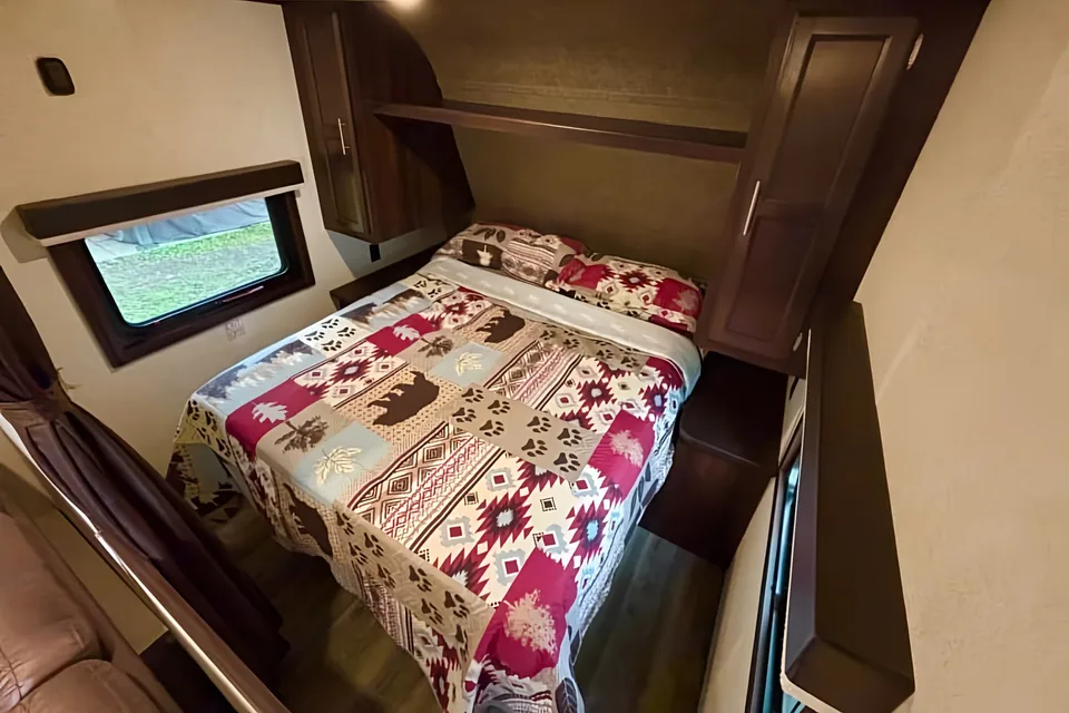 26' Jayco Bunkhouse South Division RV