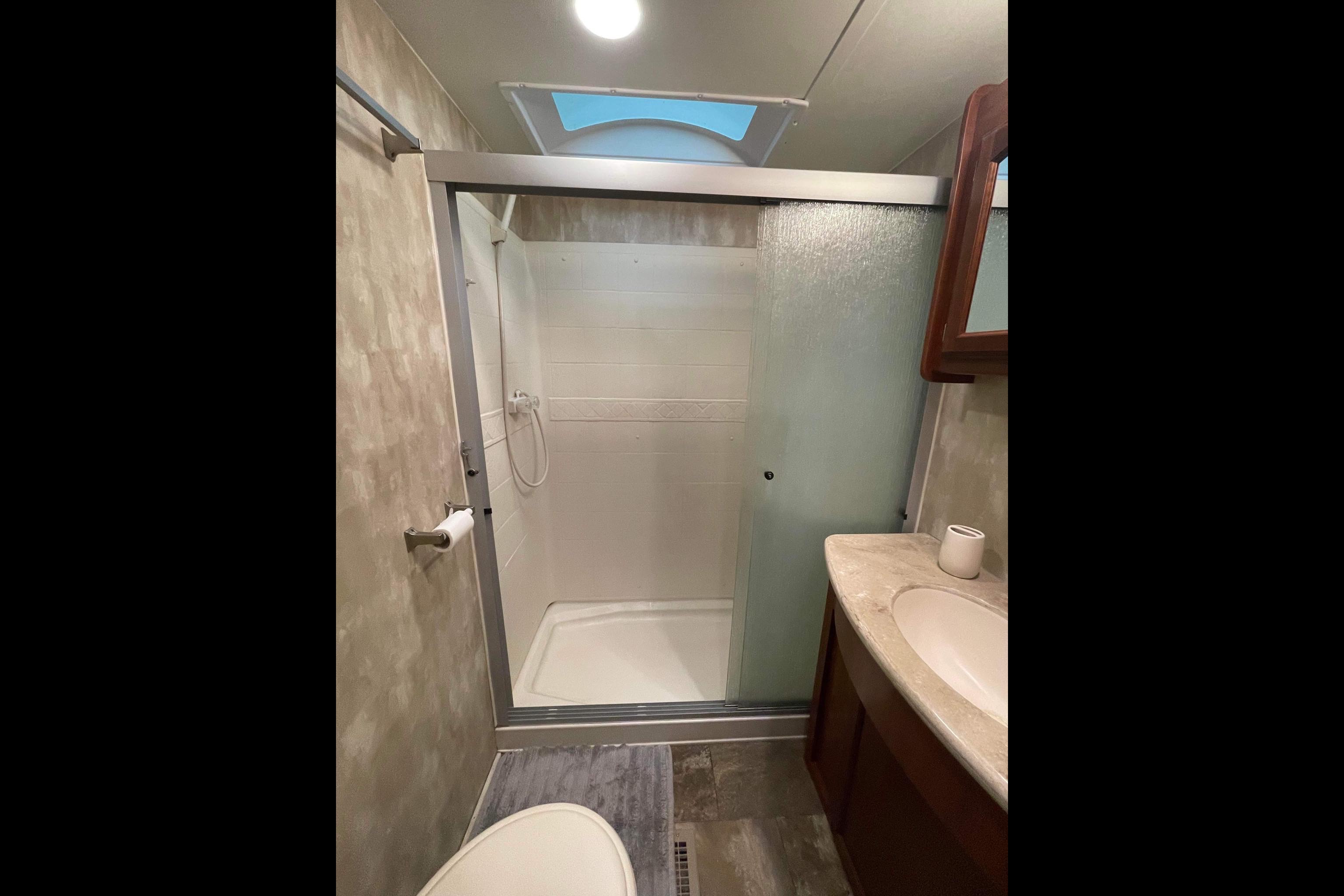 Eric And Christa's Winnebago Lite 5 Fifth Wheel