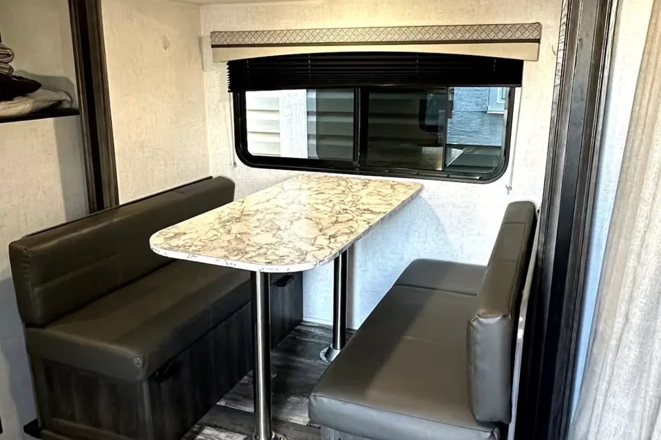 Marcy's Starcraft Autumn ridge Travel Trailer