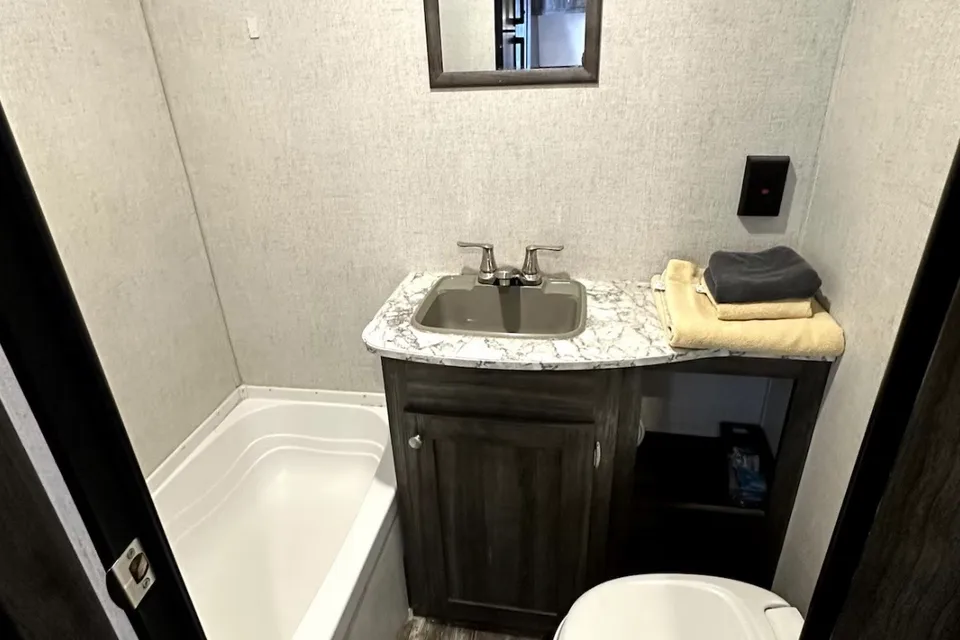 Marcy's Starcraft Autumn ridge Travel Trailer