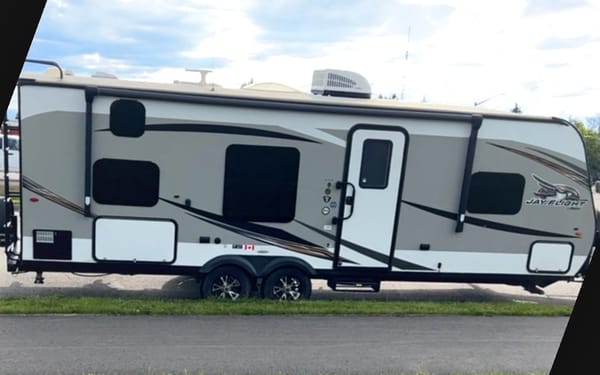 Sage’s Jayco Jay Flight 26BH Travel Trailer