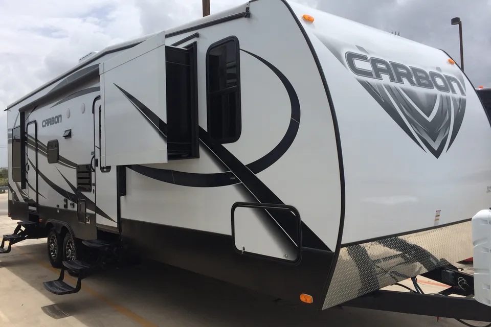 Cody's Keystone Carbon Toy Hauler