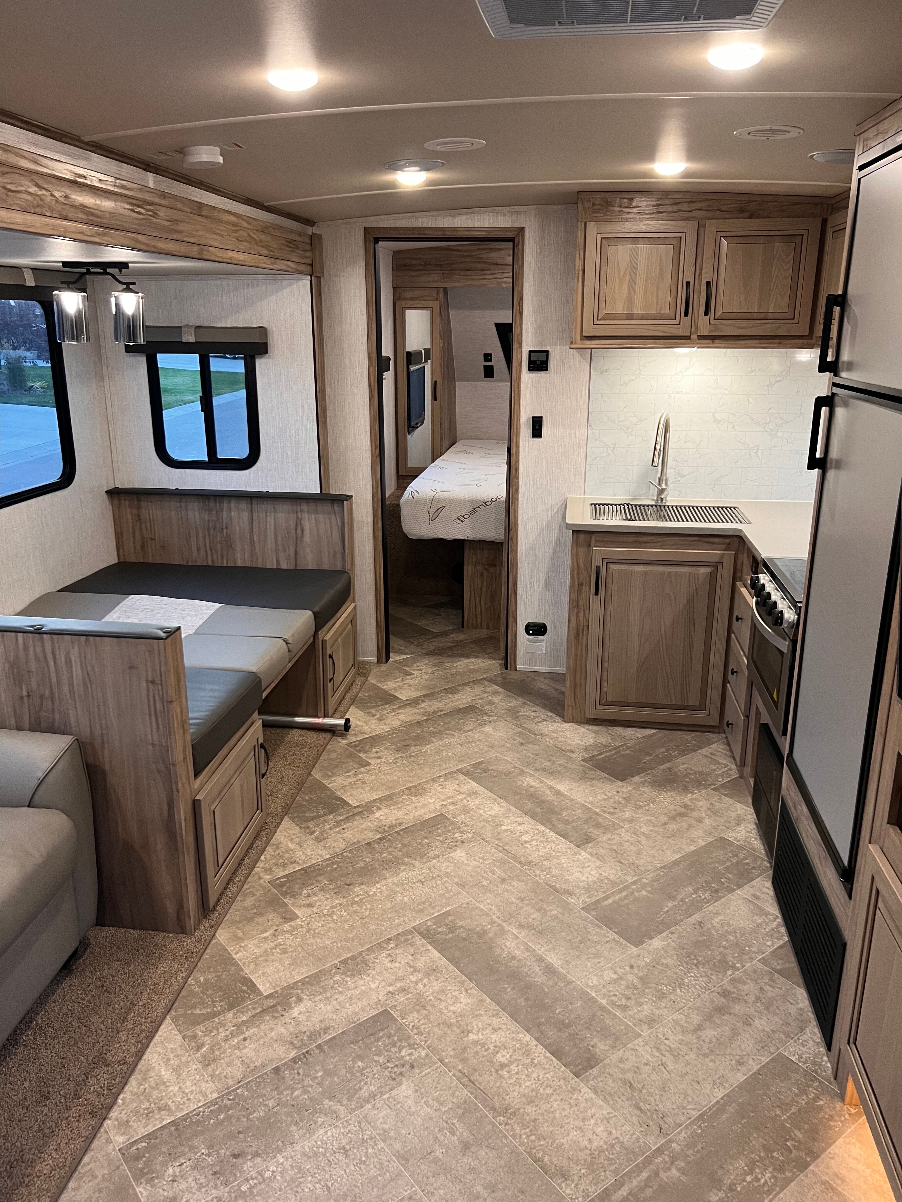 Shayne 's Palomino Solaire 258rbs Travel Trailer