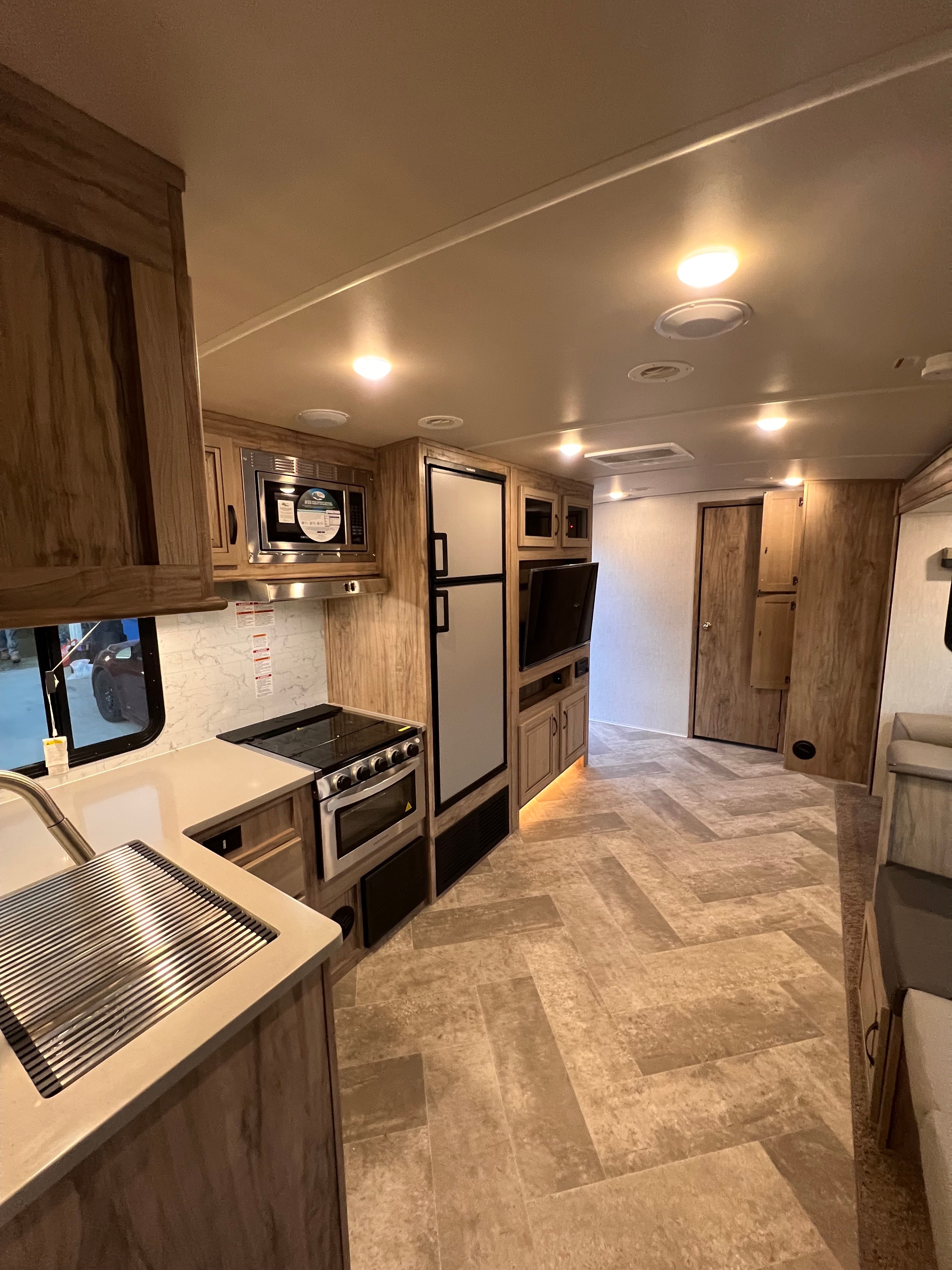 Shayne 's Palomino Solaire 258rbs Travel Trailer