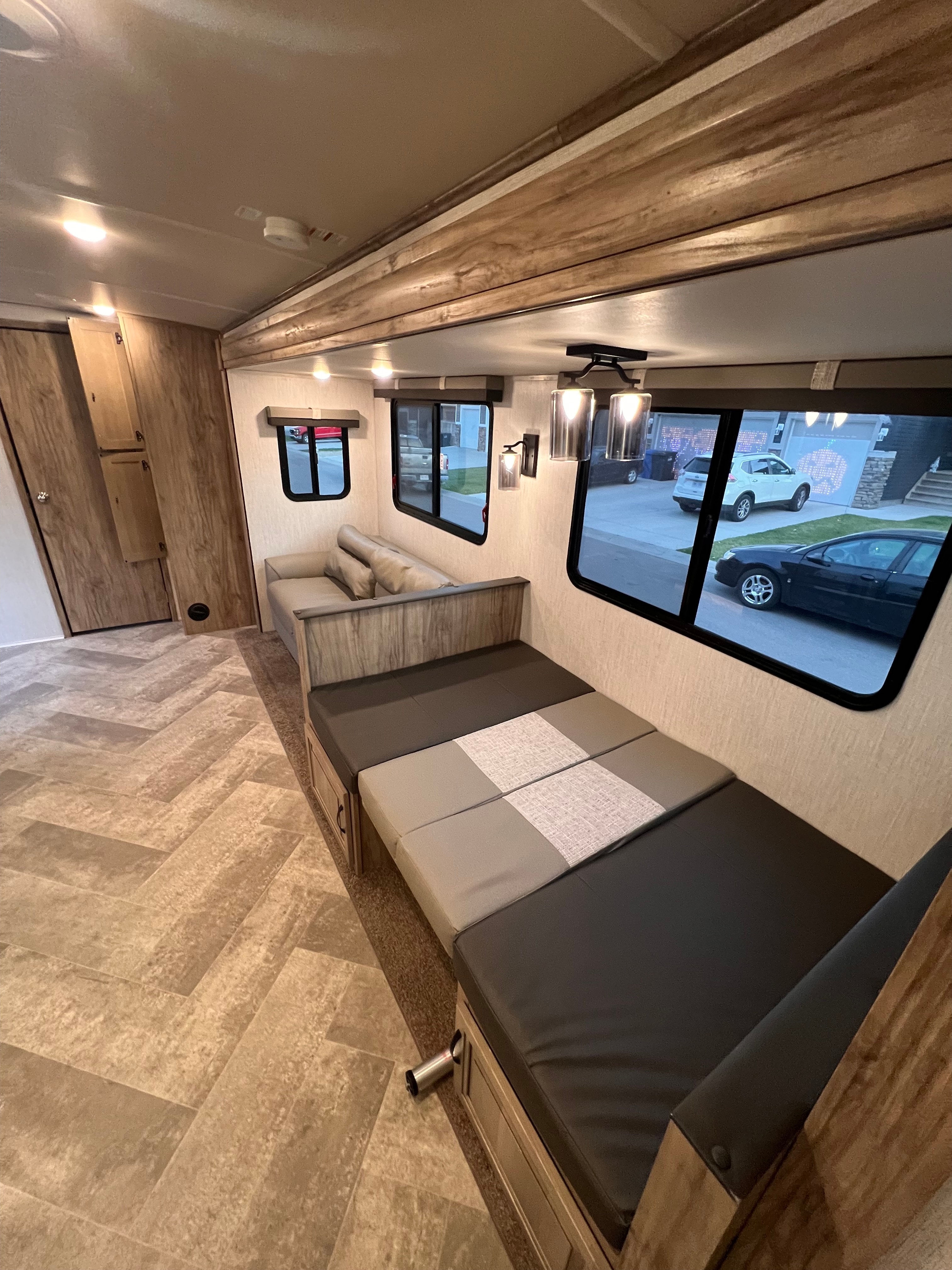 Shayne 's Palomino Solaire 258rbs Travel Trailer