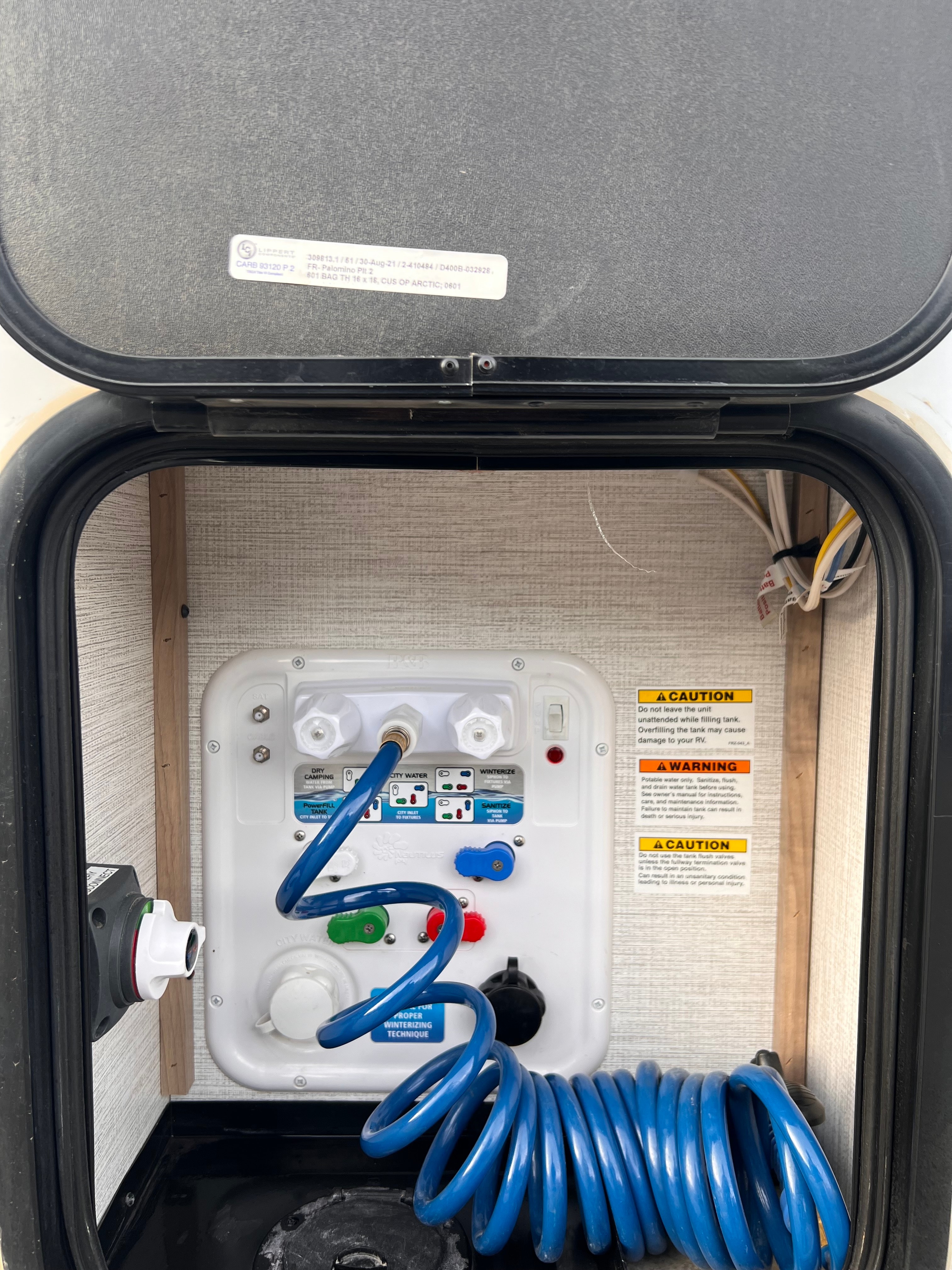 Shayne 's Palomino Solaire 258rbs Travel Trailer