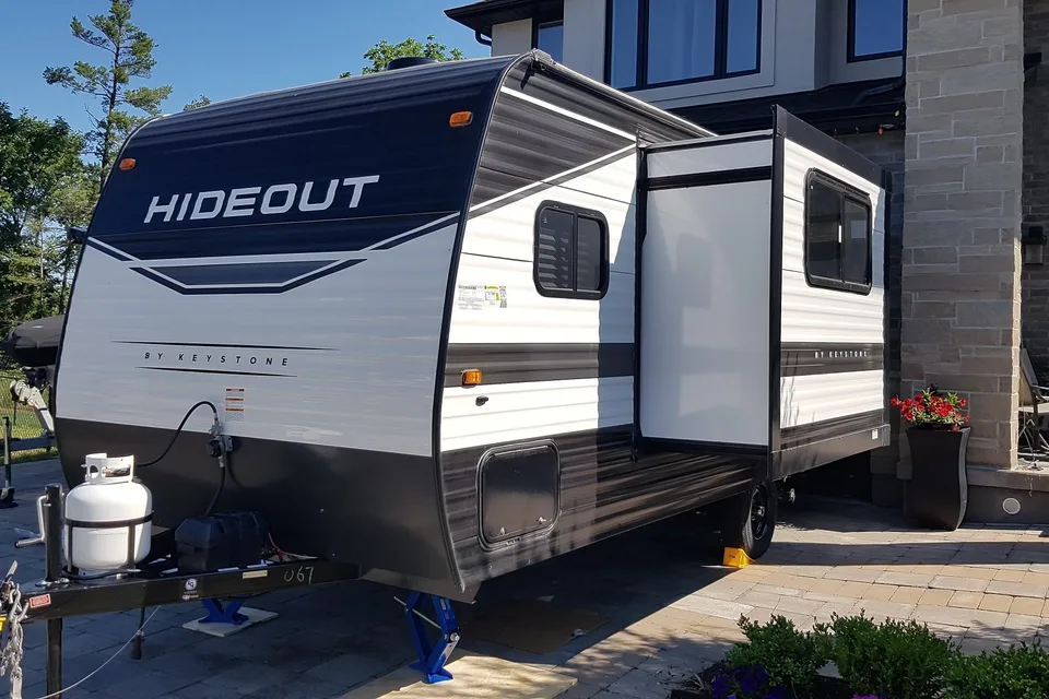 2022 Keystone Hideout  176