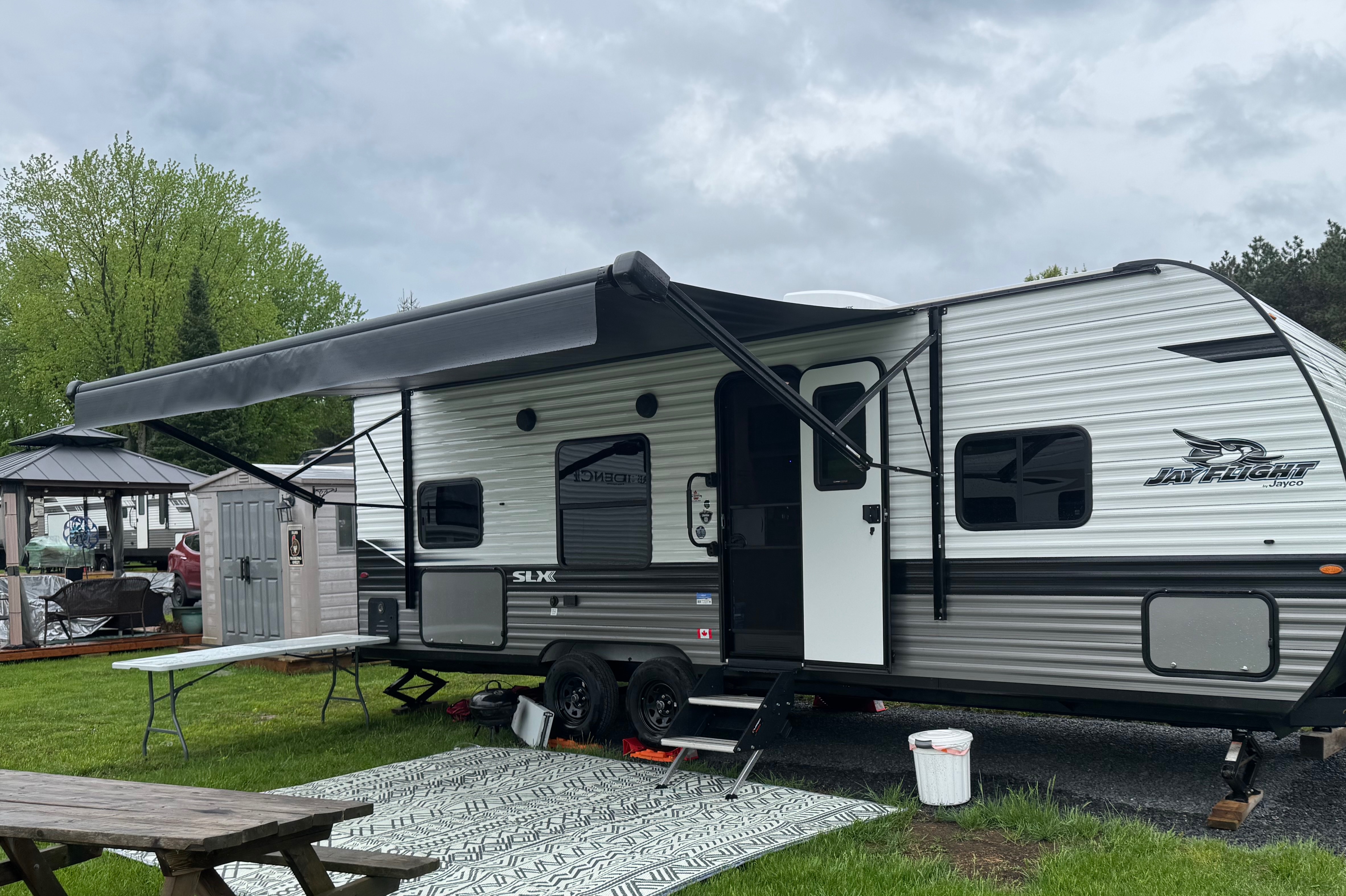 André and Jhona’s Jayco Jayflight 260BH 28 Travel Trailer