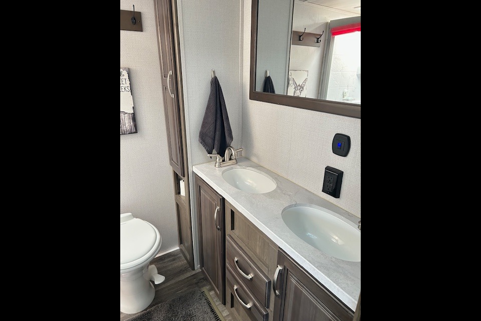 Lisa's Keystone Cougar Fifth Wheel