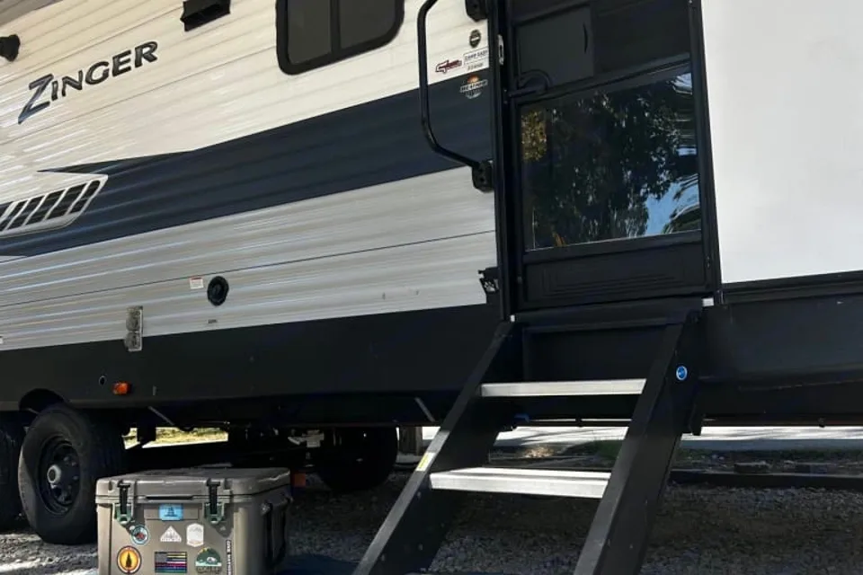 The Hitch Hiker Bunk House