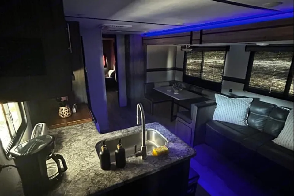 The Hitch Hiker Bunk House