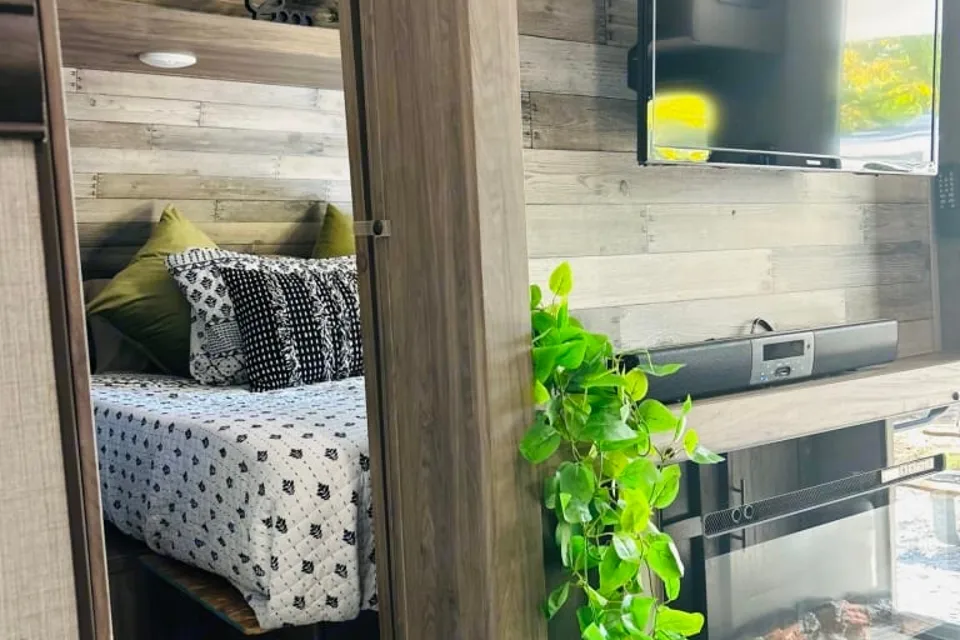 The Hitch Hiker Bunk House