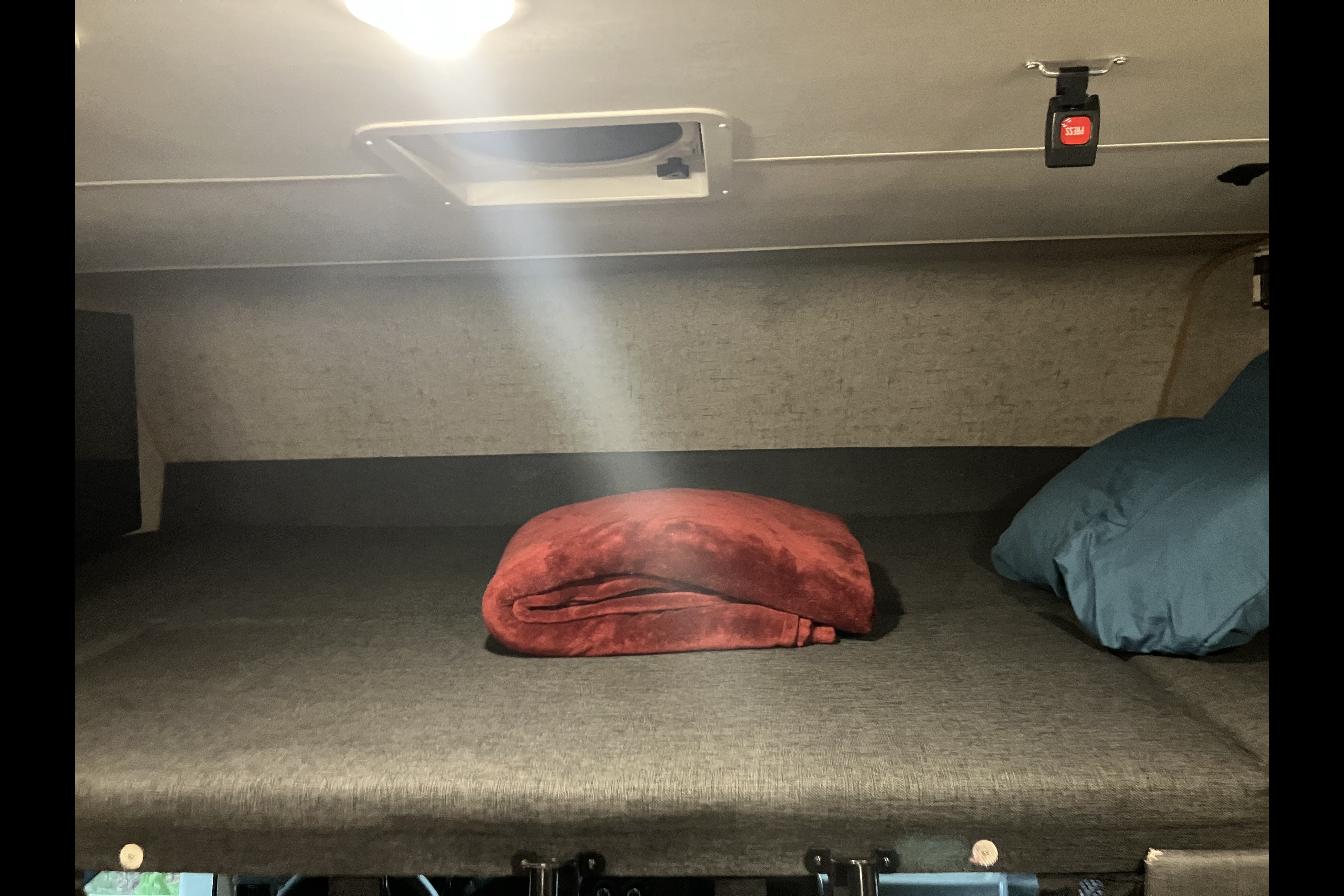 Family RV + Free E-Bike! 2017 Coachmen 27QB