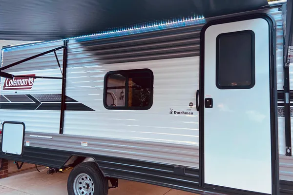 Light-Weight 2022 Dutchman 18BH Trailer