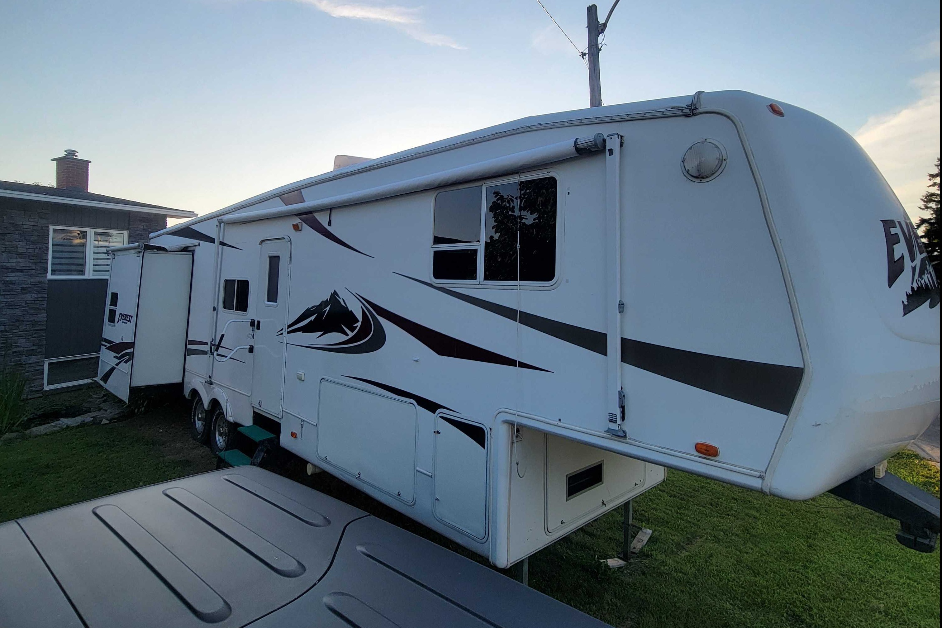 Keystone Everest 364Q Sellette