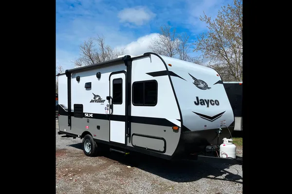 Lifestyle Living Rentals Jayco Jay Flight SLX7 174BH Travel Trailer
