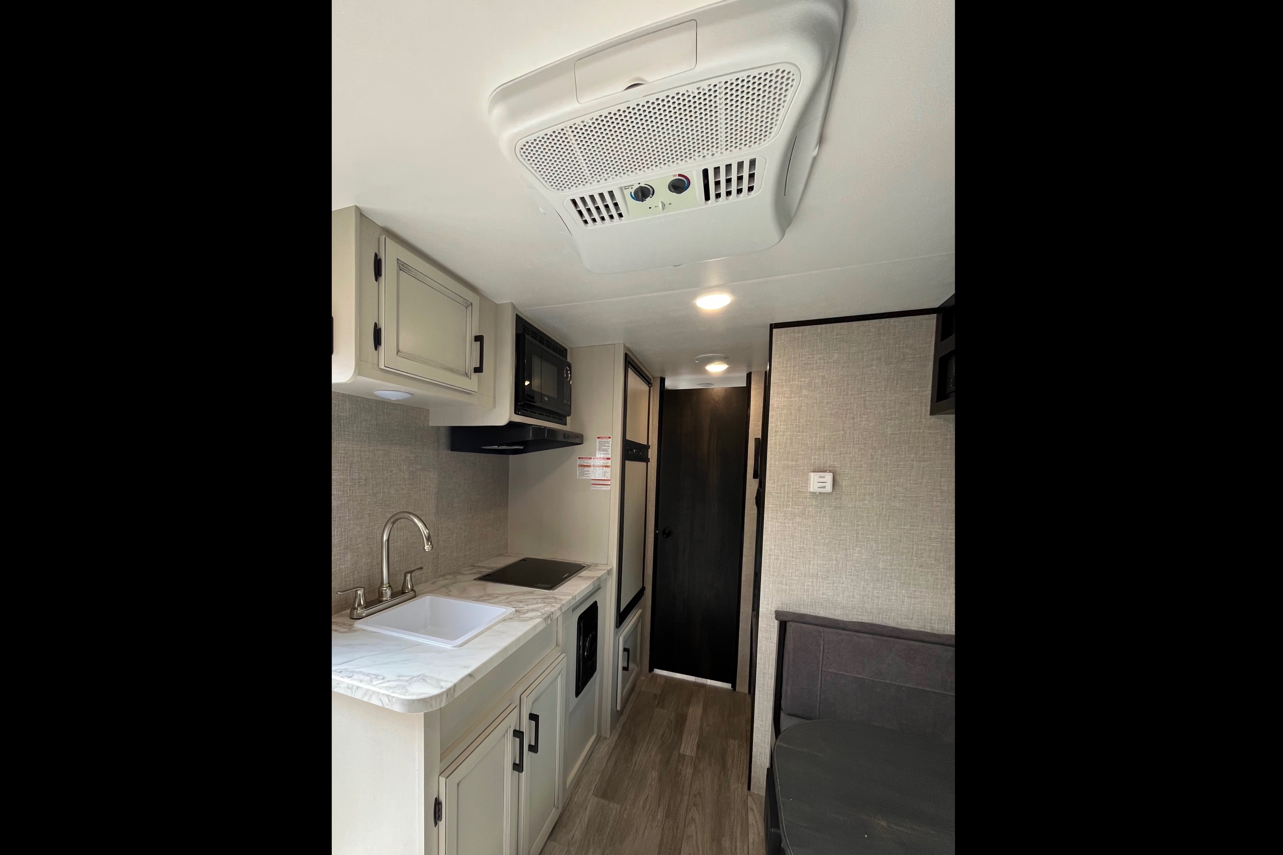 Lifestyle Living Rentals Jayco Jay Flight SLX7 174BH Travel Trailer