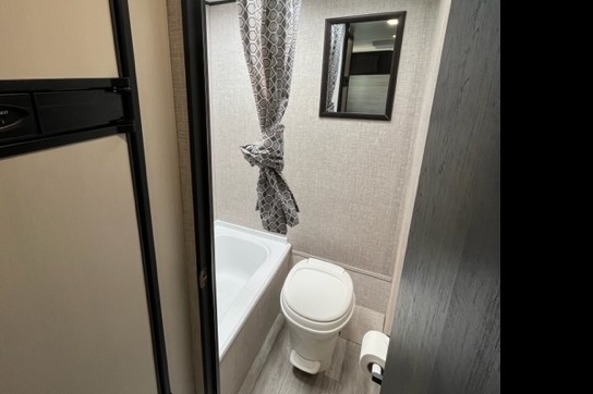 Lifestyle Living Rentals Jayco Jay Flight SLX7 174BH Travel Trailer