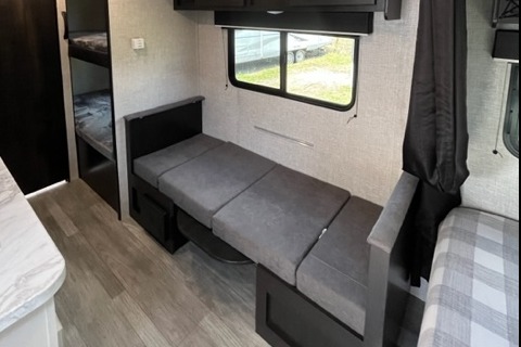 Lifestyle Living Rentals Jayco Jay Flight SLX7 174BH Travel Trailer