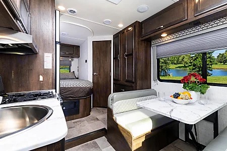 2022 Gulf Stream Conquest Class C 24ft. - FREE PRIVATE SHUTTLE - Thomas -