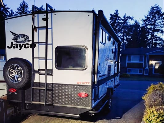 Cora and Trav’s Jayco Jay Feather 199mbs Travel Trailer AKA: Rig E Smalls