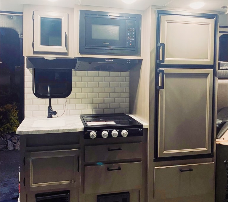 Cora and Trav’s Jayco Jay Feather 199mbs Travel Trailer AKA: Rig E Smalls 