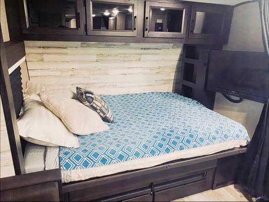 Cora and Trav’s Jayco Jay Feather 199mbs Travel Trailer AKA: Rig E Smalls