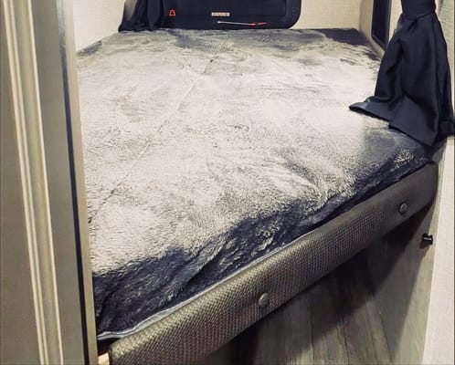 Cora and Trav’s Jayco Jay Feather 199mbs Travel Trailer AKA: Rig E Smalls